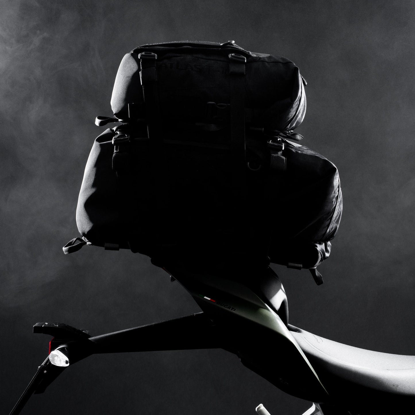 Oxford Atlas T-10 Advanced Tourpack - Charcoal / Black