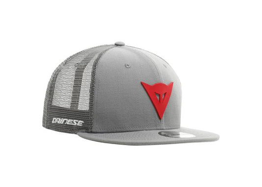 DAINESE CASUAL 9FIFTY TRUCKER SNAPBACK CAP GREY RED