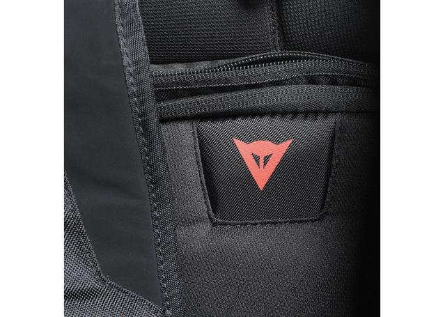 DAINESE D-GAMBIT BACKPACK STEALTH BLACK
